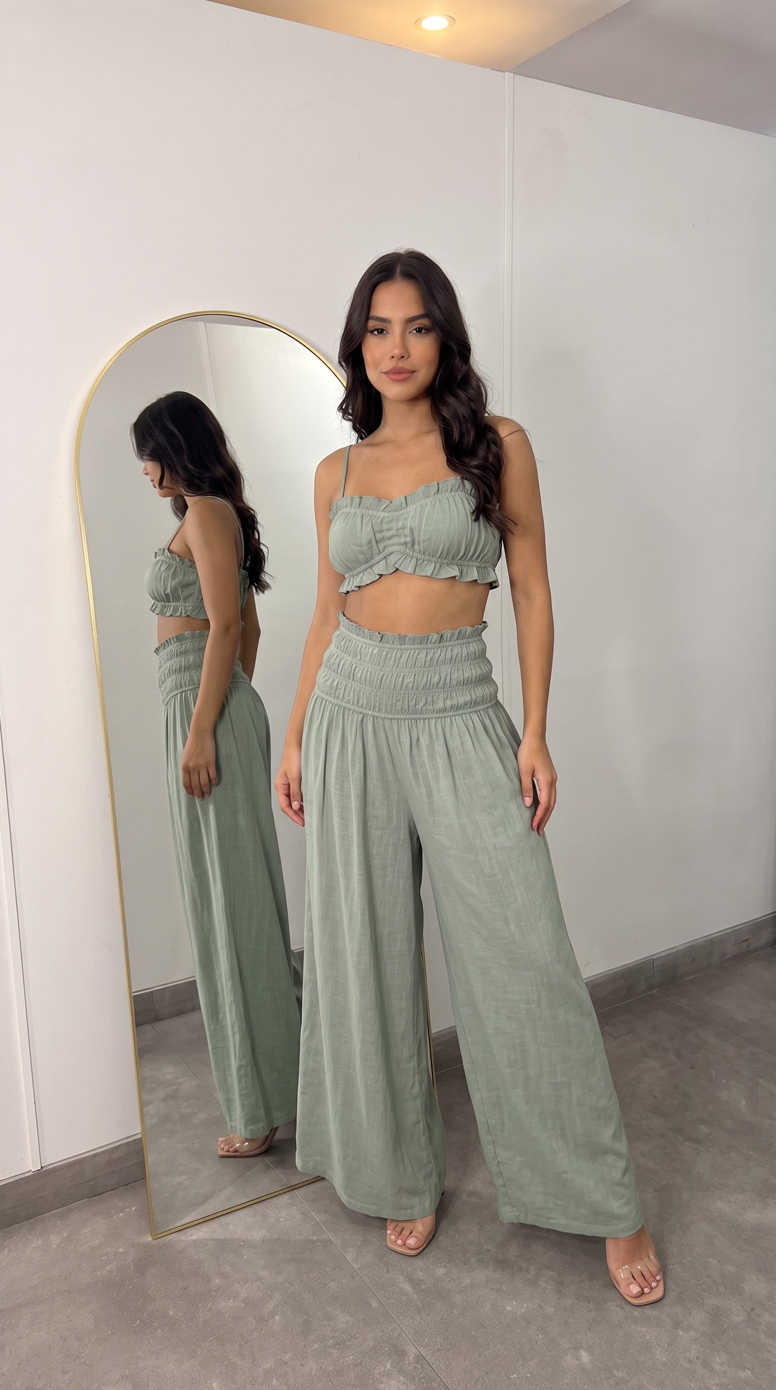 Conjunto Top Fruncido y Pantalón Fluido