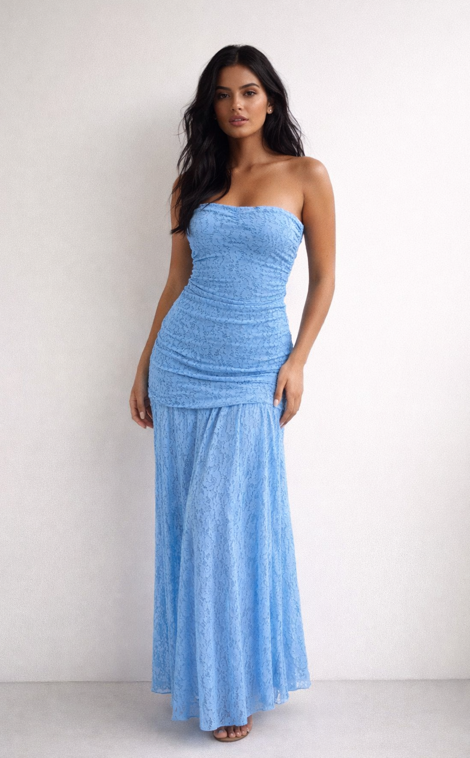 Vestido largo encaje palabra de honor