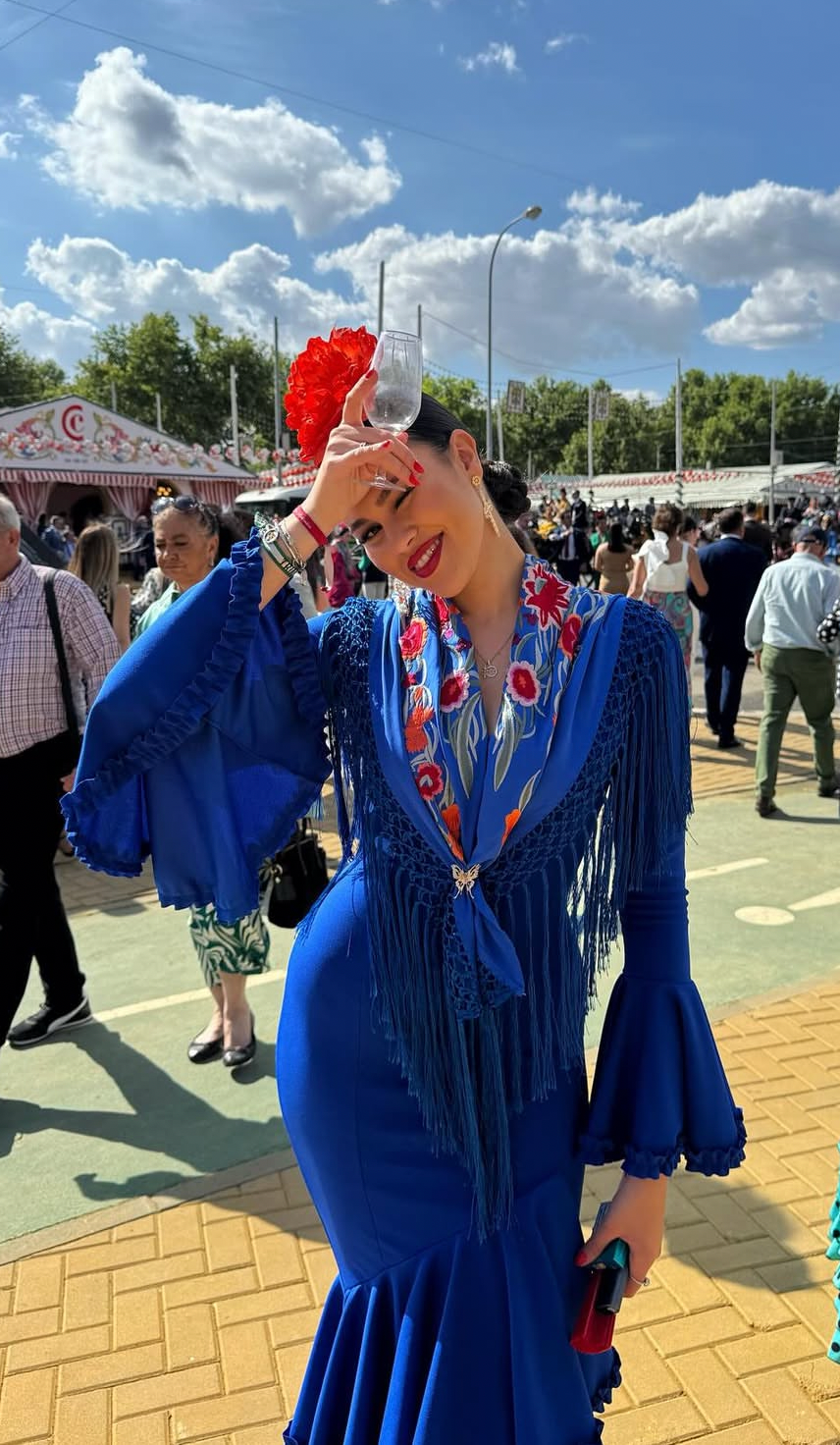 Traje azul tendencia