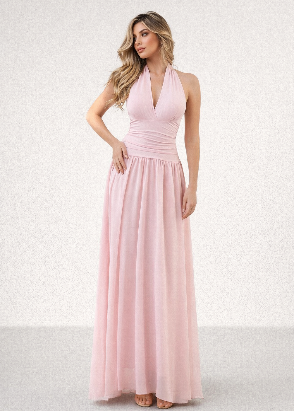 Vestido Halter Fluido Largo