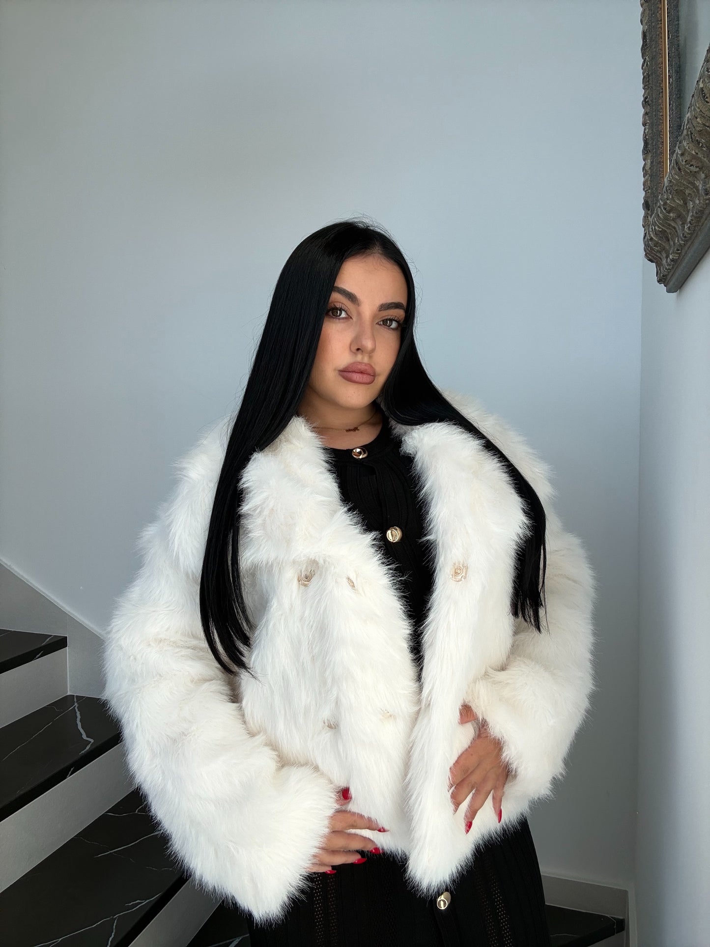 Abrigo Corto Efecto Pelo