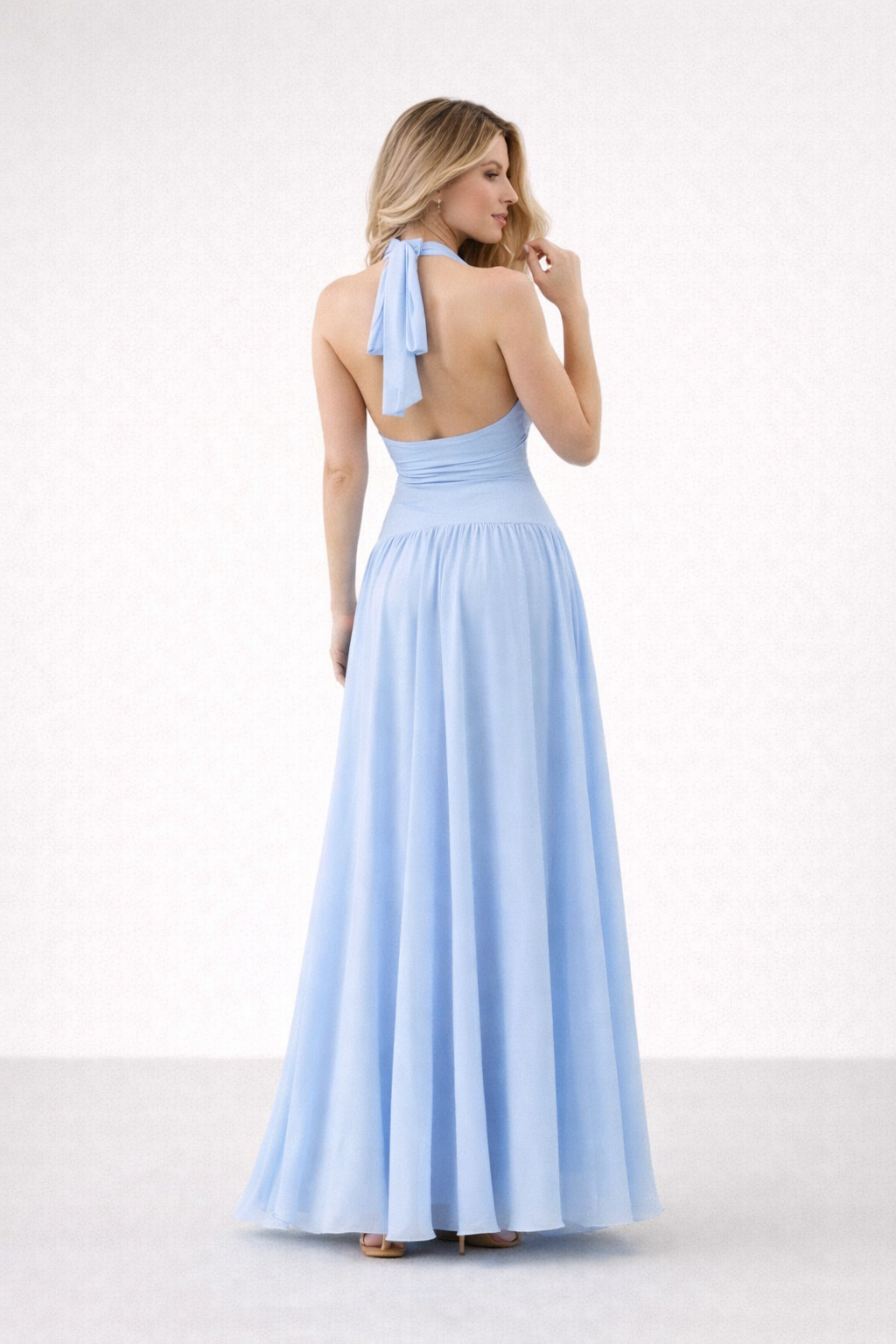 Vestido Halter Fluido Largo