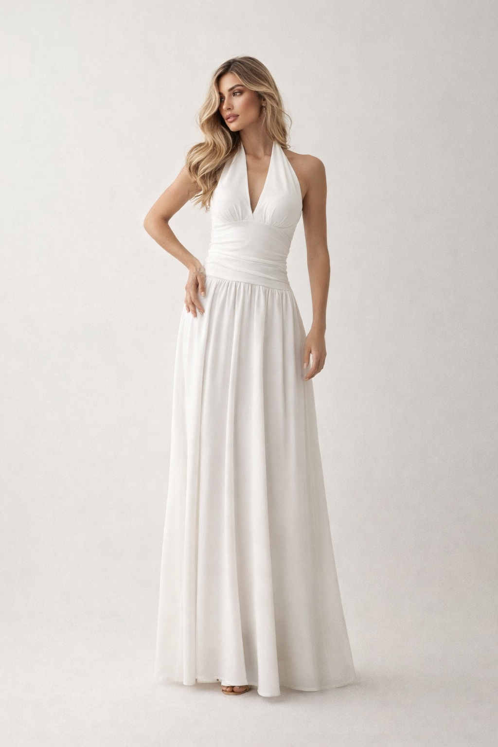 Vestido Halter Fluido Largo
